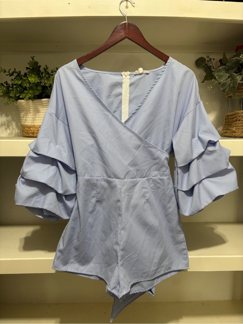 a'gaci Light Blue Ruffle Sleeve Wrap Romper Top Size S